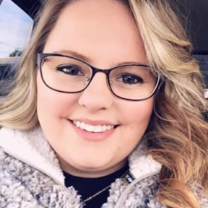 Meet your Posher, Courtney